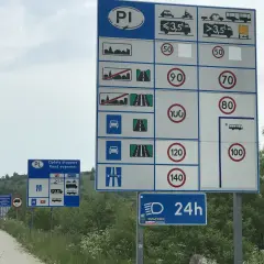 Prędkość na autostradzie w Polsce: Ile możesz jechać bez kary?