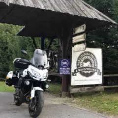 Bieszczady motocyklem: Legendarne trasy i praktyczny przewodnik