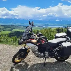 Wielkopolska na motocyklu: Odkryj najlepsze trasy i atrakcje