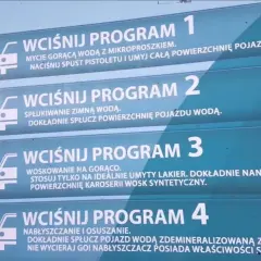 Jak umyć auto na myjni samoobsługowej? Lśniący lakier bez smug!