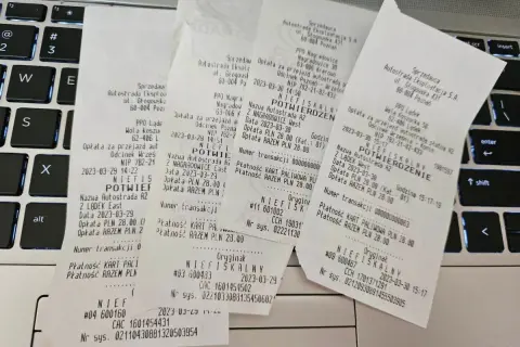 Opłaty na A2: Płatne i darmowe odcinki. Uniknij kary 500 zł!