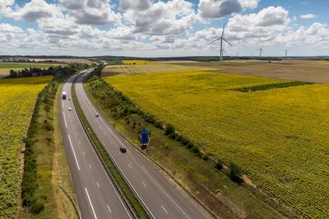 Francja: Autostrady jak uniknąć mandatu i ile kosztuje 100 km?