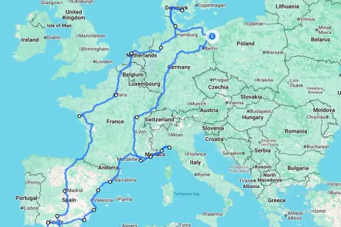 Trasa Holandia-Polska: Jak wybrać najlepszą? Czas, koszty, komfort