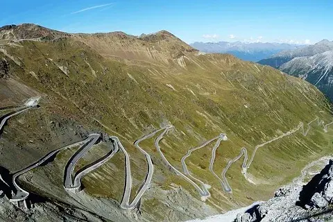 Alpy motocyklem: TOP trasy, Stelvio, Grossglockner i porady eksperta