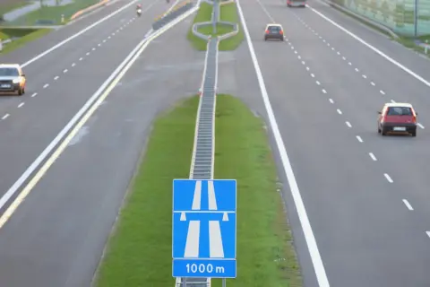 Płatności A4: Jak zapłacić za autostradę? Poradnik krok po kroku