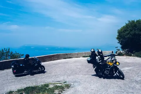 Chorwacja motocyklem: Najpiękniejsze trasy i praktyczne porady