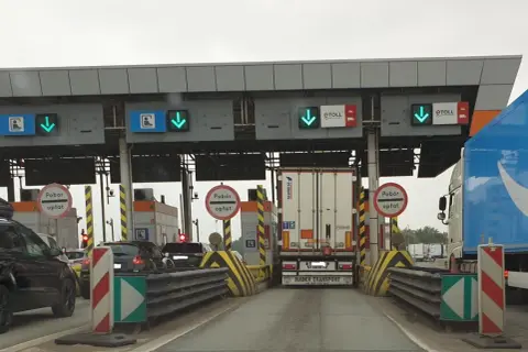 Płatności na A4: e-TOLL, videotolling i bramki Twój przewodnik
