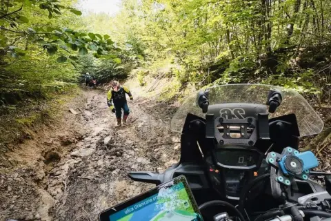 Kaszuby motocyklem: Gotowe trasy, off-road i co musisz wiedzieć