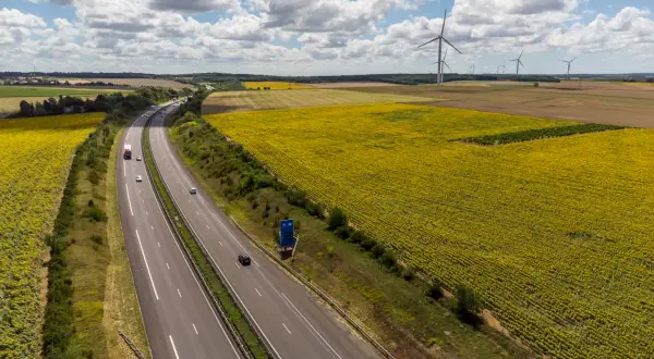 Francja: Autostrady jak uniknąć mandatu i ile kosztuje 100 km?
