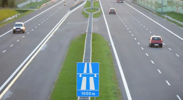 Płatności A4: Jak zapłacić za autostradę? Poradnik krok po kroku