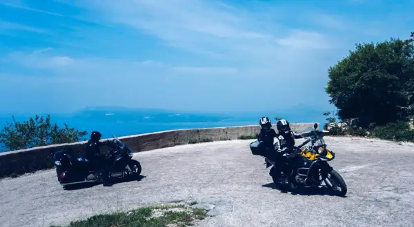 Chorwacja motocyklem: Najpiękniejsze trasy i praktyczne porady