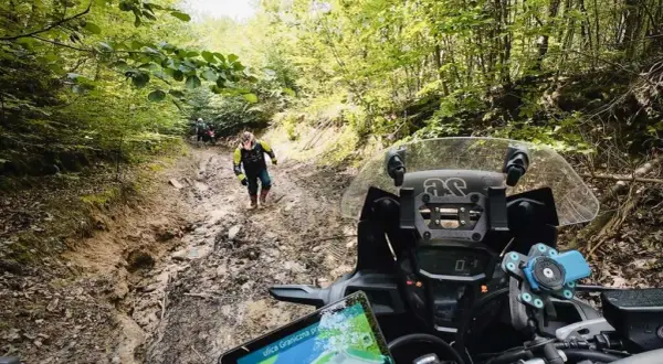 Kaszuby motocyklem: Gotowe trasy, off-road i co musisz wiedzieć