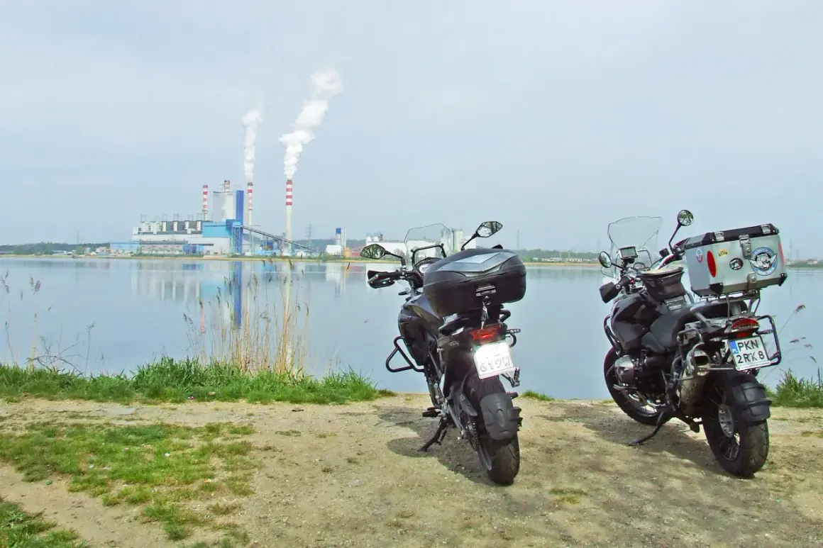 Wielkopolska motocyklem: Niezapomniane trasy i praktyczne porady