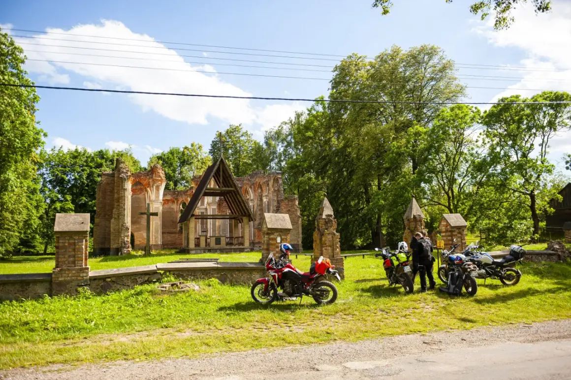 Podlasie motocyklem: Najlepsze trasy, off-road i sekrety regionu