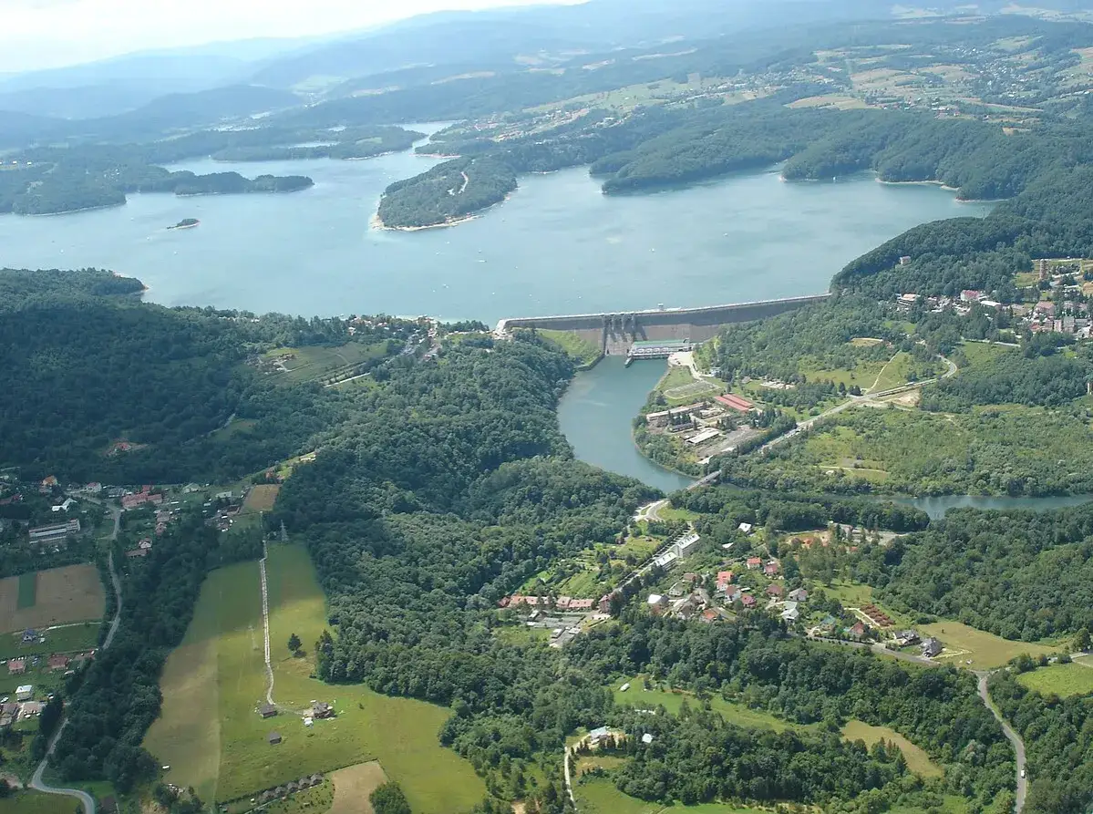 Jezioro Solińskie motocyklem panorama