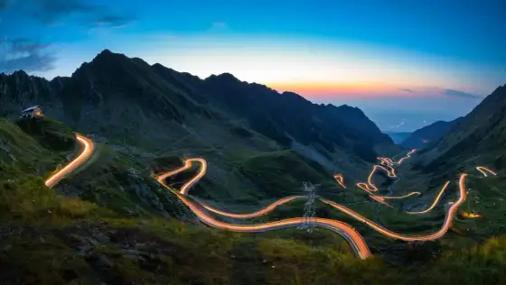 Trasy motocyklowe Europa: Kultowe szlaki i porady na wyprawę życia
