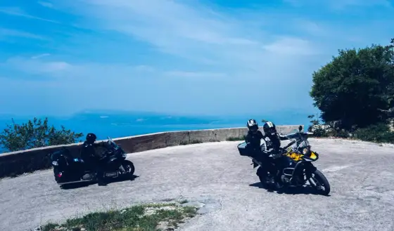 Chorwacja motocyklem: Najpiękniejsze trasy i praktyczne porady
